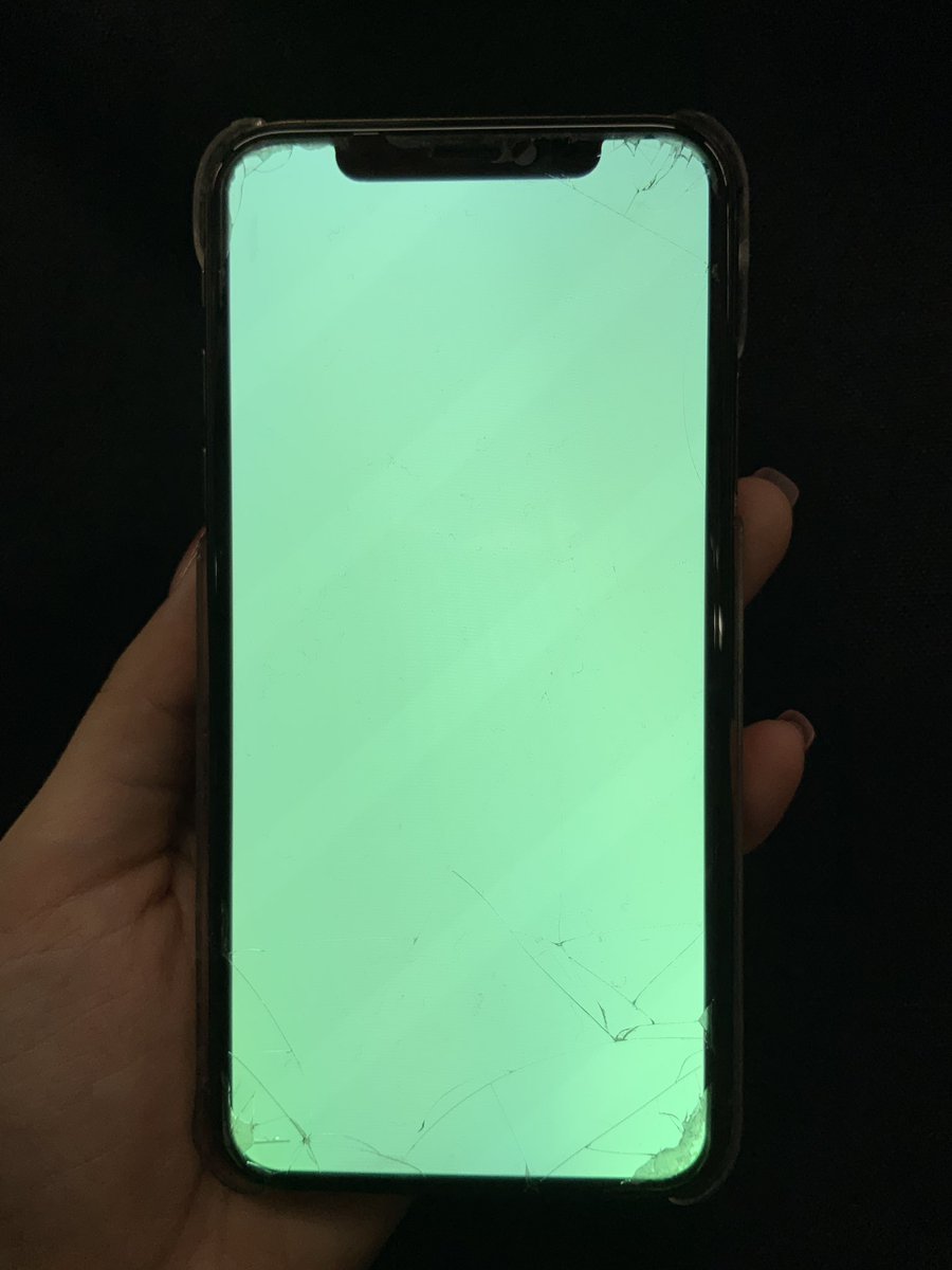 狂ったピエロ 水没でしたら ジップロックに乾燥剤をたくさん入れてその中に携帯入れると治るかもです