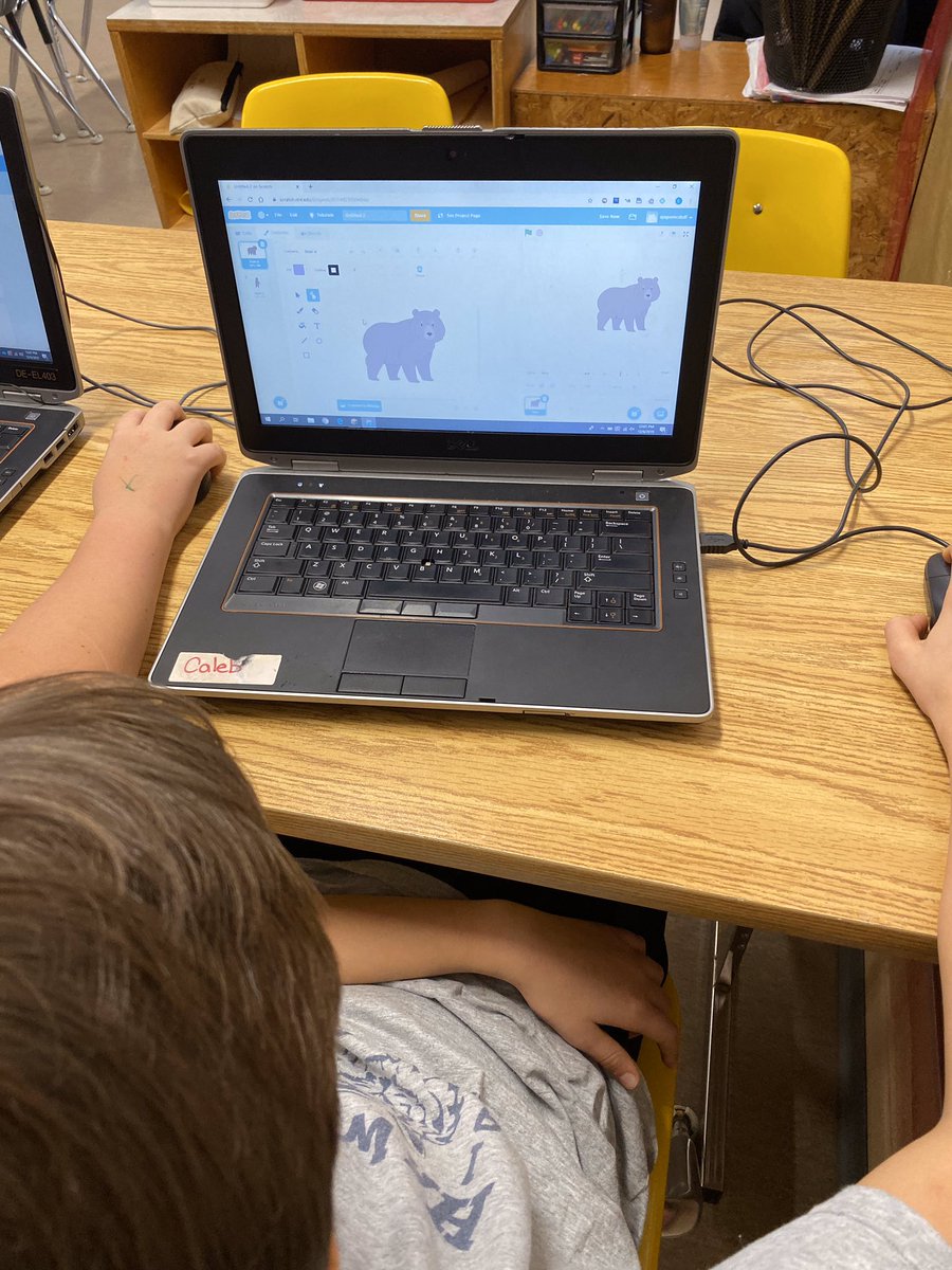 GyoriAmanda's tweet photo. The students at DOPS loved week 2’s coding challenge! @WallwinS  #sgdsbcodes https://t.co/ygJbPjipHr