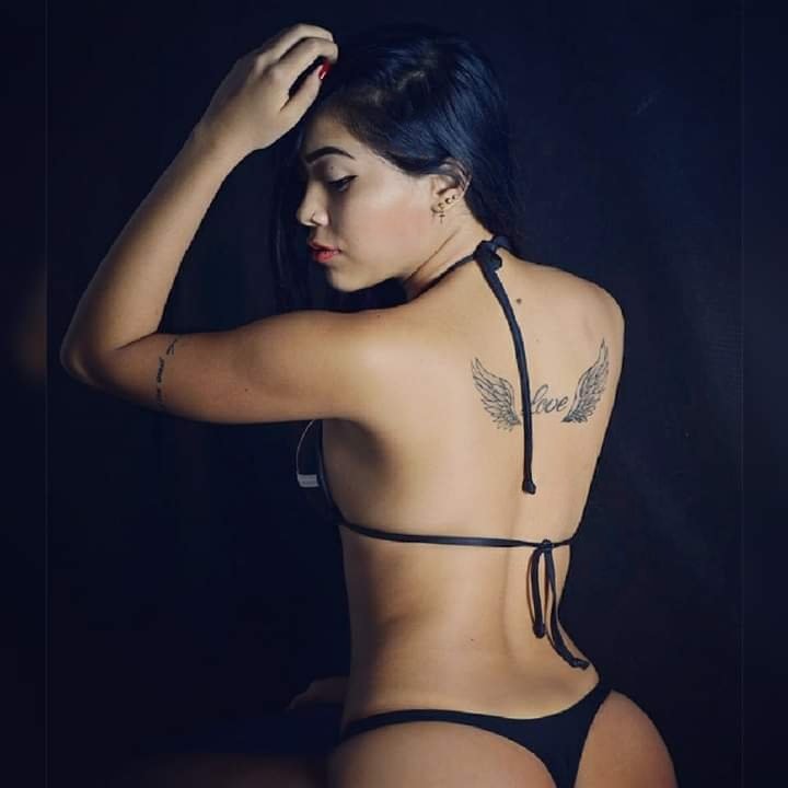 AliceSp3llman's tweet photo. #novinhagostosa #novinhasafada #novinhasdozapzap  só queria um nude na minha d.m poxa.... :( https://t.co/NIlIZWN3ox