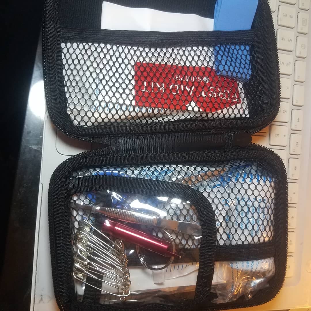 okletmereviewit's tweet photo. This amazing portable first aid kit sure is not lacking on the amount of supplies that can fit into a zippered up case its a must-have #sumpri #firstaidkit #minifirstaidkit #Emergencyfirstaidkit #survivalkit #campingfirstaid
https://t.co/DlieMGpMHR https://t.co/JRIWvE2fTg