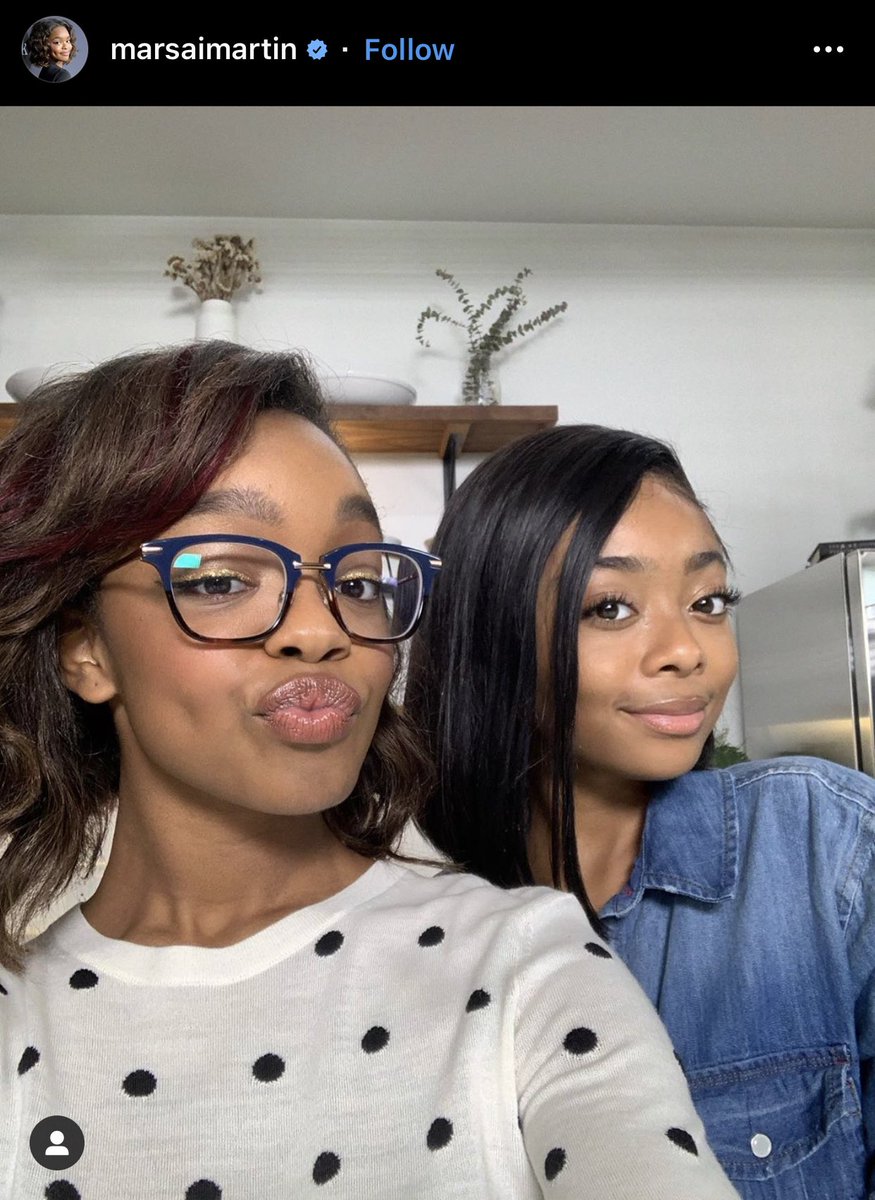 i want a show with these two as roommates at an hbcu as their characters from Jessie and Black-ish