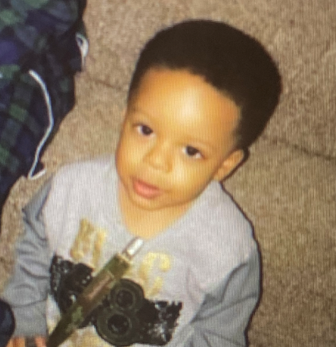FOX5Atlanta's tweet photo. NEW IMAGES: Fulton County Police have just released these images of the missing boy, 2-year-old Sean McCoy, and suspect Sidney Hepburn. #fox5atl #LevisCall #AmberAlert #MissingChild STORY: https://t.co/Udi6i0qqyF https://t.co/58WZyODbtg