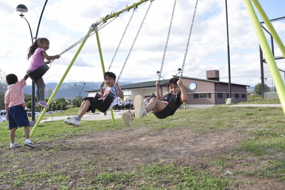 Un lugar de encuentro y de formación donde se forjarán relaciones vecinales, donde los niños y jóvenes podrán entretenerse y formarse como ciudadanos de una manera sana.