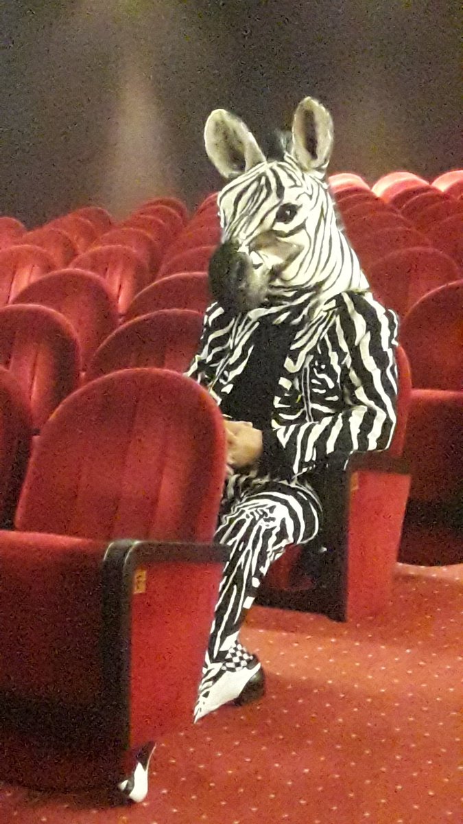 Alla ricerca della #felicita 
Zebra in platea #happynext 
#simonecristicchiteatro
#simonecristicchi 
#abbicuradime
