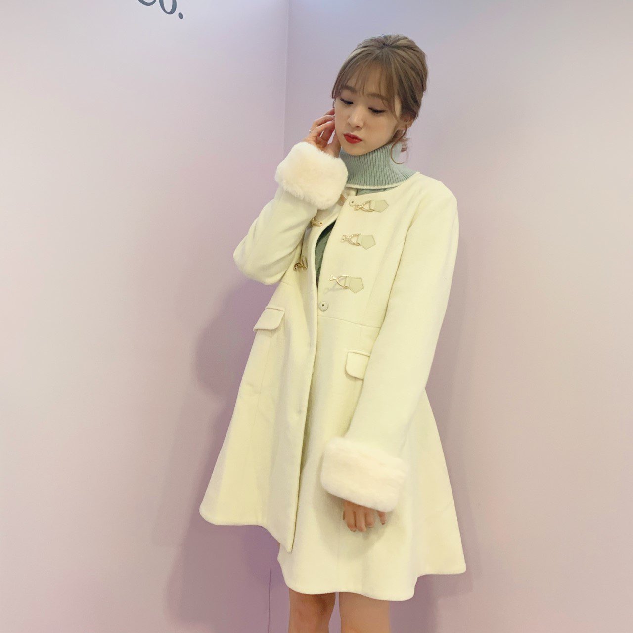 Titty Co 近鉄pass E Pic Up Item エコファーフレアコート Color O Wht Pur Blk Size S M 24 000 税 O Whtのs Mとpurのsのみ在庫あり 失恋ショコラティエのサエコさん風ですね 守ってあげたくなる女子になれること間違いなしのモテアウターです