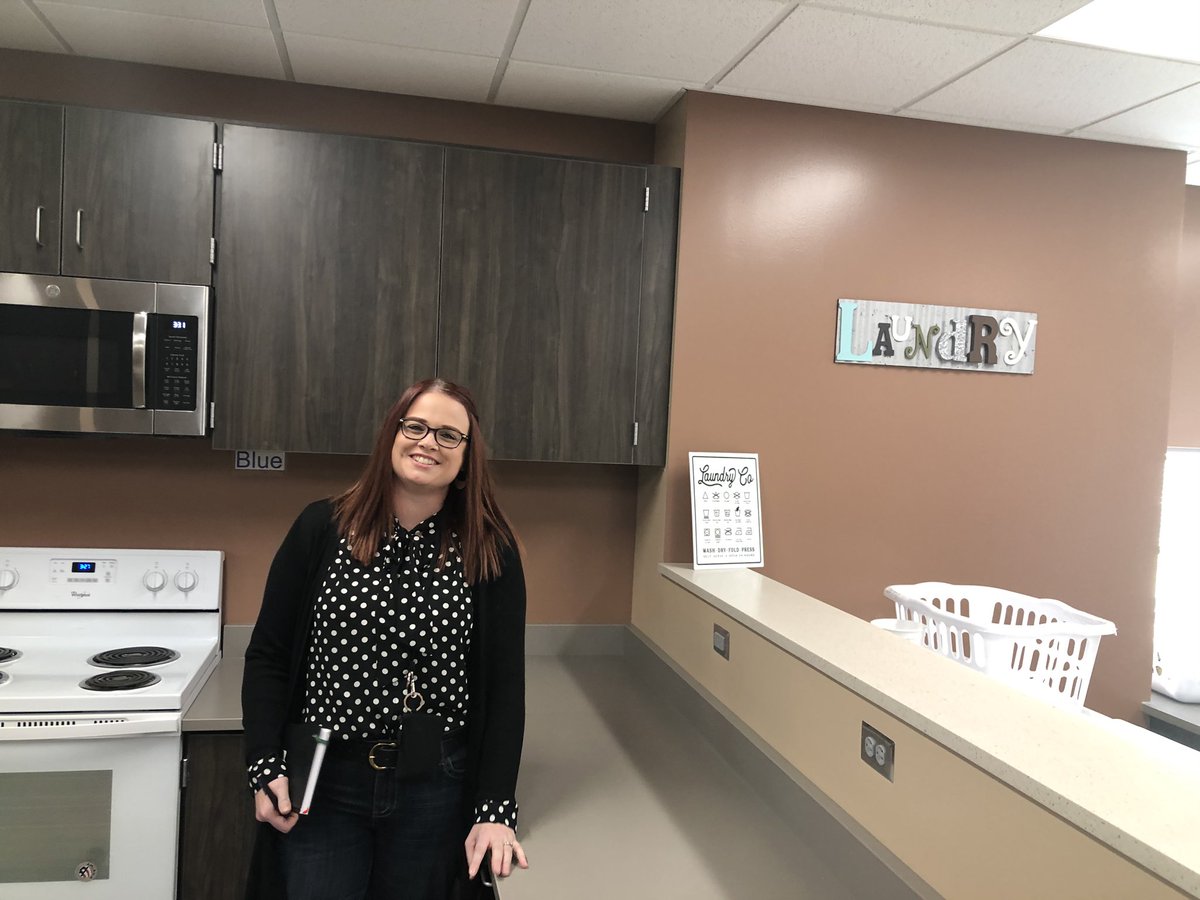 Spent time w one of my favorite humans, Asst Principal <a href="/rash_emily/">Emily Rash</a> this afternoon.That conversation reminded me of the importance to self-reflect on moments our bucket gets filled by people.She is incredible!  #Dedicated #FirstYearAdmin <a href="/AnkenyParkview/">Ankeny Parkview MS</a> #MiddleSchool #ItMatters