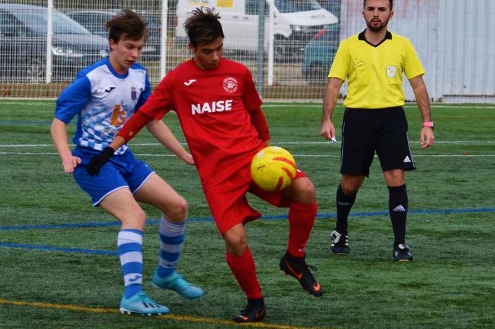 NAISEFC's tweet photo. 😌 Cap de setmana de descans pels equips! 

💚 Però amb brillants fotos del partit del Juvenil "A" disputat ahir divendres...+3 punts! 🔴

💯📷 Gràcies als col·laboradors! +Fotos al nostre https://t.co/pJSIxqub6T 

#valorsNAISE #sócNAISE https://t.co/GQQWhIHGWr
