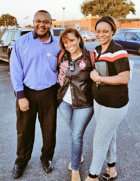 ThomasDTiffany's tweet photo. Great day at the polls today. We closed it out from 7am-7pm! Surprised a couple when they realized "Tiffany Thomas" was actually ME!! #YouWillNotOutWorkMe #DistrictF #Alief #BriarMeadow #Tanglewilde #Westchase #Westmont #PineyPoint https://t.co/FFkzeWGmqg