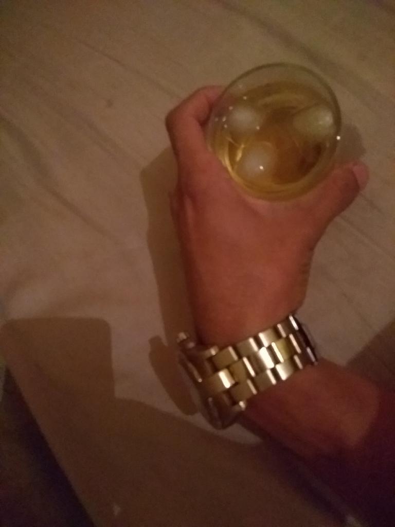 VandersoonSilva's tweet photo. Aquecimento 🍸 https://t.co/IjAp0MZLYV