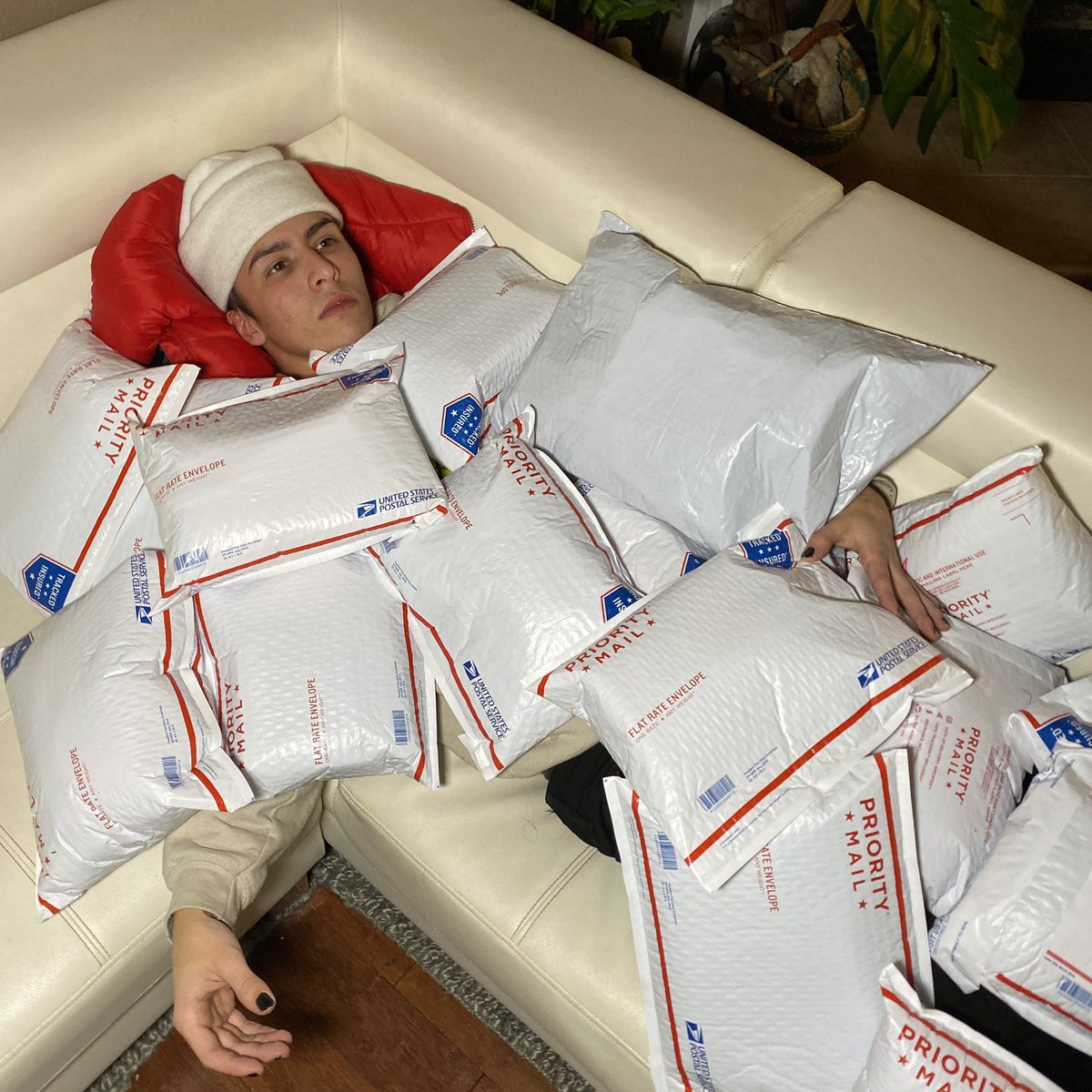 XsJacket's tweet image. This is what it looks like to own your own business at 21, and to put your heart and soul into it...