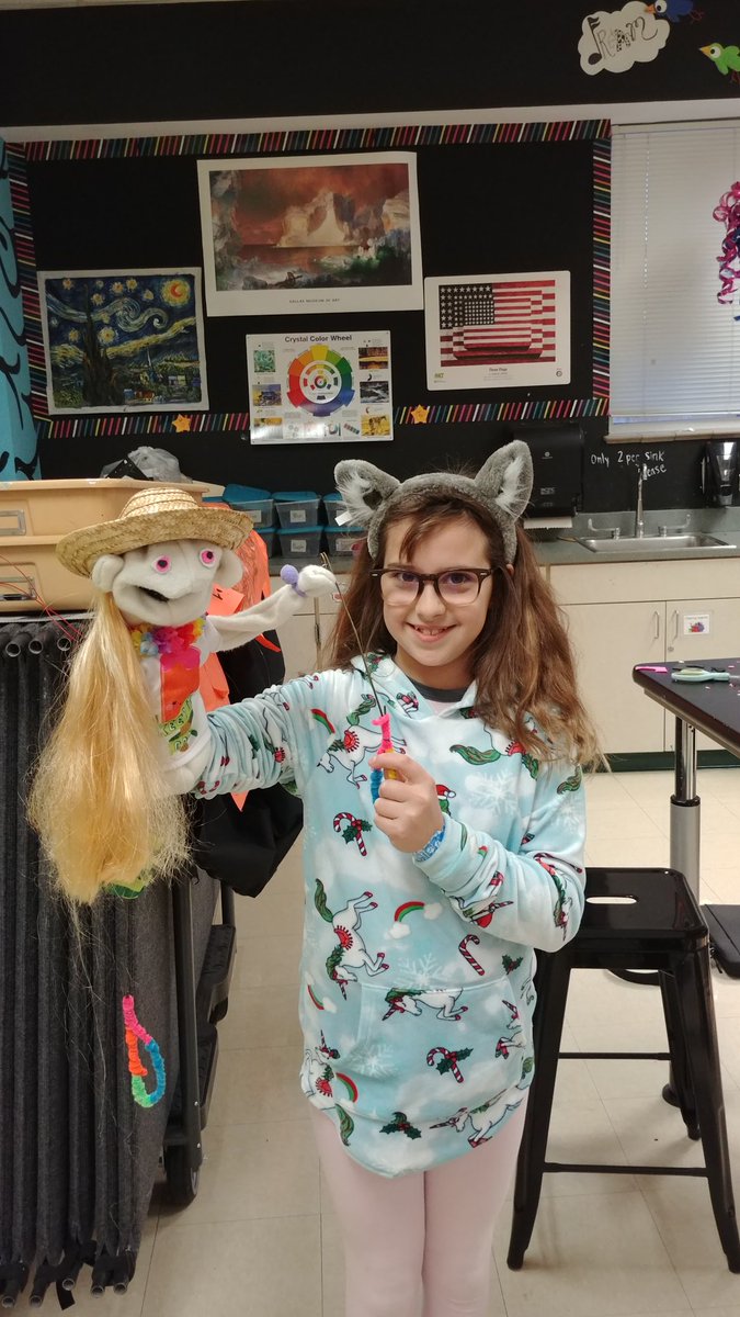 debbiejcopeland's tweet photo. Today in Puppet Club, the @EubanksDragons Puppeteers showed off their finished/nearly finished creations. The puppets showed off their burgeoning personalities. 
@FleckDragon @mvondreau @sheri_merritt https://t.co/3pVxnEzFdf