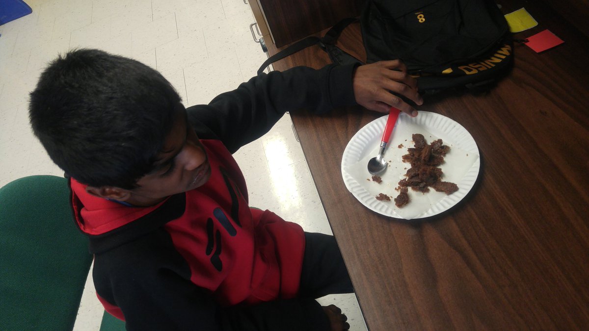 mr_plesko's tweet photo. The best snacks are the ones baked and enjoyed with friends in #Room104.
@LisgarMS #Lisgarbakes #bakingFriday https://t.co/l759yLF1wS