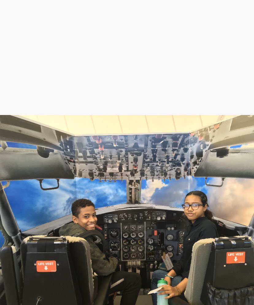 msformoso's tweet photo. Today, our Aviation students presented on the benefits of participating in dual enrollment @WayneMessam’s Aviation Expo! Recruiting for next year starts soon! Please see Ms. Mangone if interested.  #PatriotScholars! #PatriotsNeverRest! https://t.co/GbOBWZgqIK