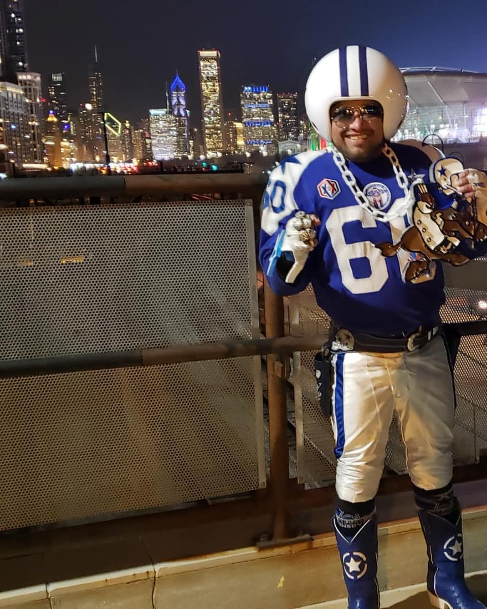 BallzMahoney2's tweet photo. Weeeeeell another unbelievable loss...but that doesnt change the color of my blood..will forever bleed blue..will keep reppin that star till the day I die...win or lose...am i mad..heeeell yea..but it doesnt change my loyalty.  #BALLZMAHONEY #stadiumtour2019 #COWBOYNATION https://t.co/sF5OOzPKQO