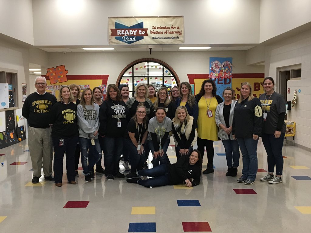 secondgradestew's tweet photo. Jo Byrns Elementary was yelling “GO Jackets!” today! Good luck at State tomorrow! #WeAreRCSTN #JBES #YJP @SHSJacketsNest https://t.co/z9lLp9KtPT