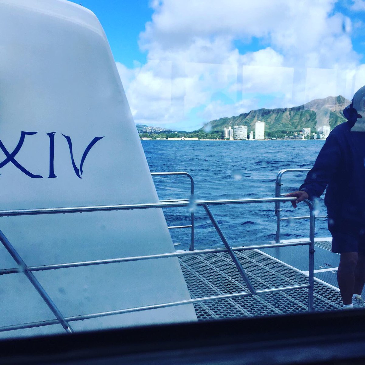 tkt058's tweet photo. I ride on the #atlantissubmarine .
Many fishes live in many dumped ships.
I was surprised!
#photo #atlantissubmarines #atlantissubmarineswaikiki #アトランティス潜水艦ツアー #Hawaii #Waikiki #fish #写真好きな人と繋がりたい #photo #Submarines #submarinetour https://t.co/uXGwNQfuvk
