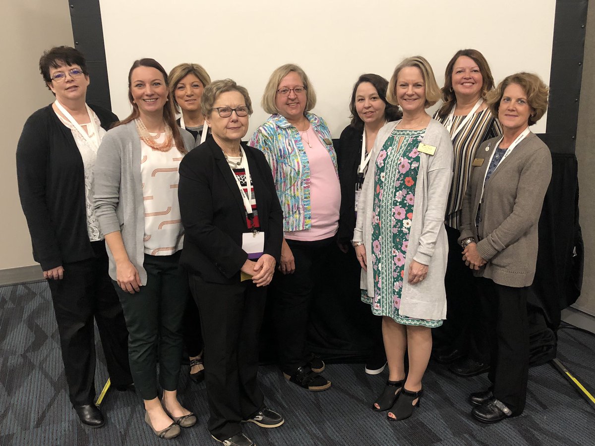 masonfacs's tweet photo. Missouri FCS teachers at Vision in Anaheim #moacte #VISIONCTE19 #eastnewton https://t.co/Pac49RIuvH