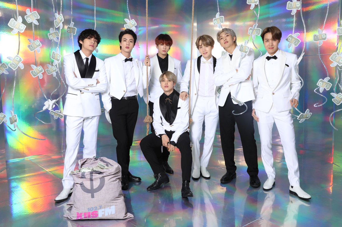 JMLOVEMODE's tweet photo. #BTSxJingleBall

와씨 모야ㅋㅋㅋㅋㅋㅋㅋㅋㅋㅋㅋ https://t.co/mlcBfmI3gS