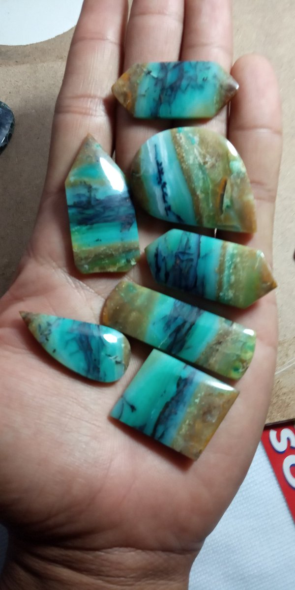 Andy24681517's tweet photo. Cabs blue opalized beauty full color
#jewelry #jewelrylovers #jewelryonetsy #jewelrydesign #jewelrydesigner https://t.co/nJjr4l6NJh