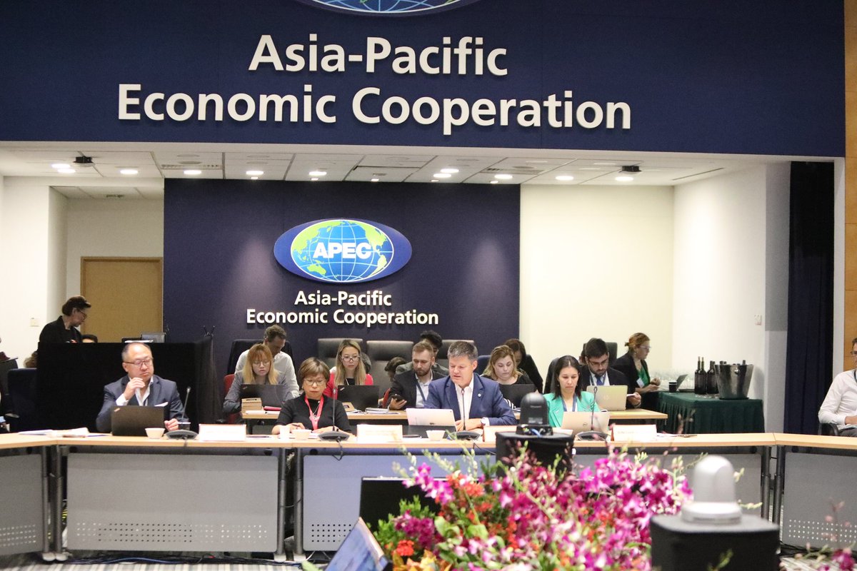 APEC tweet picture