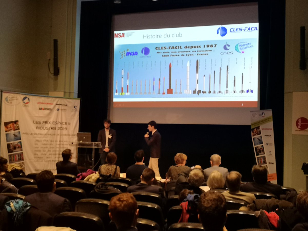 C'est parti pour la première présentation par le club <a href="/CLESFACIL/">CLES-FACIL</a> et leur projet de fusée expérimentale supersonique Iphigénie 50 #PEI2019🚀