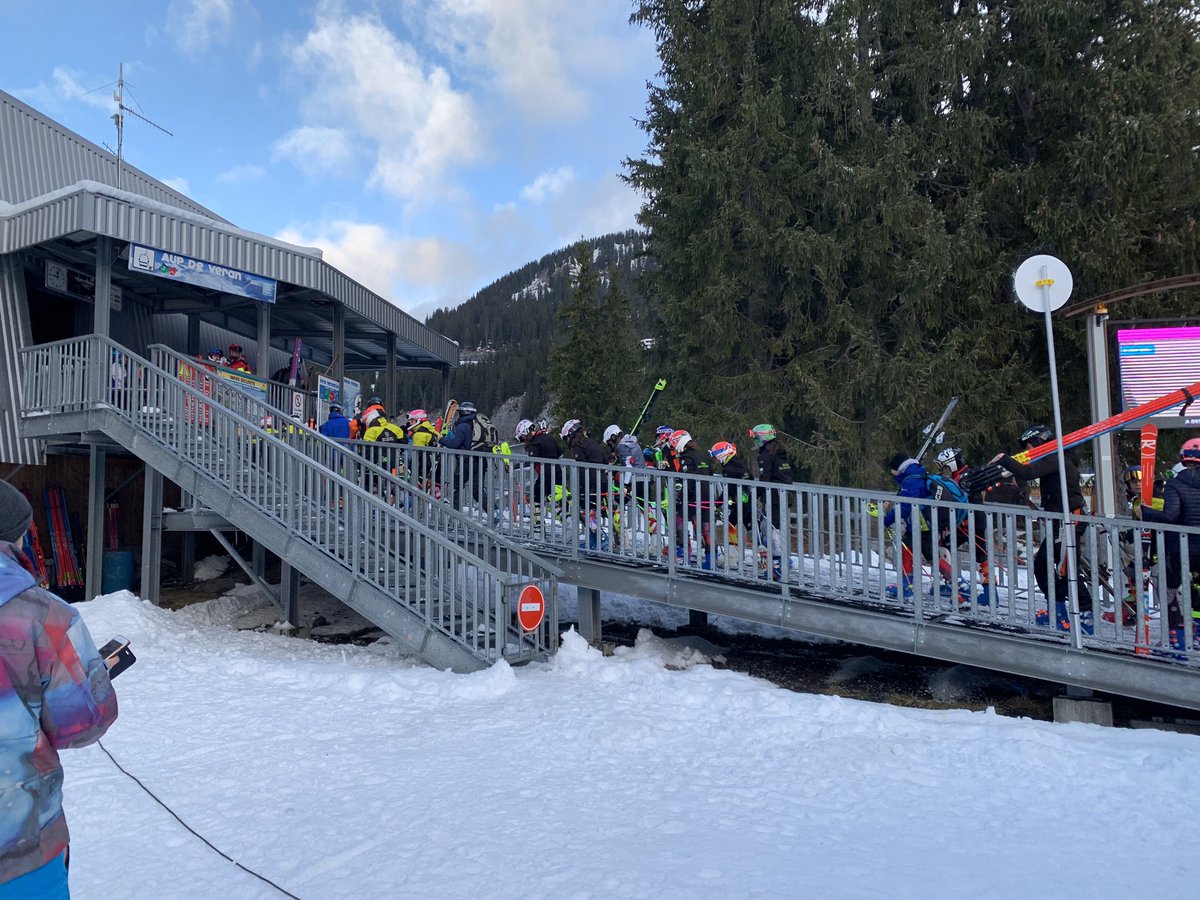 FLAINESki's tweet photo. #Flaine let s go for the #winter2020 belle ouverture we ce matin et bcp de monde #cacestflaine #timetoplay #timetoski #salomon belle journée à tous 👍🏻😉🏂🎿⛷ https://t.co/BVPcSL4GSH