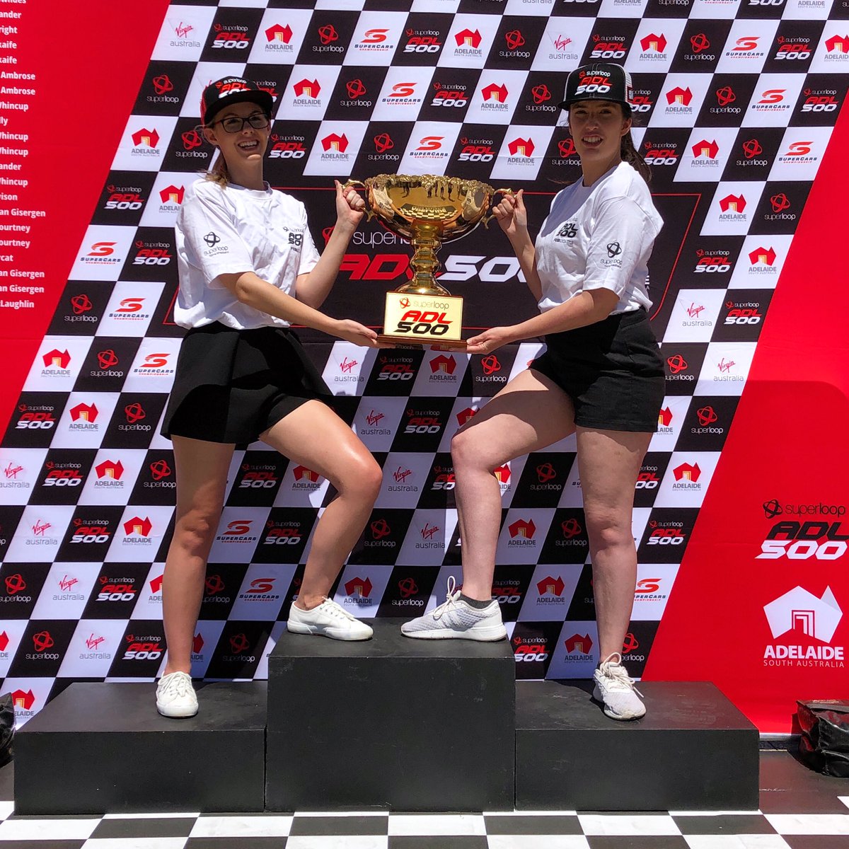 Come down right now and see the Superloop Adelaide 500 team at Torrens Transit Carols by Candlelight!
Take a photo on the winners podium for your chance to win one of three ultimate Superloop Adelaide 500 Christmas presents!
#SuperloopAdelaide500
