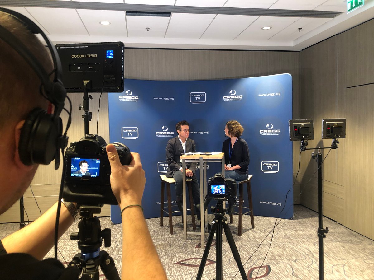 Anamorphik's tweet photo. Anamorphik en tournage aux forums du CREGG @Le_CREGG  à Paris  #gastroenterologie #interview #congres https://t.co/yS1z1nJ3IU
