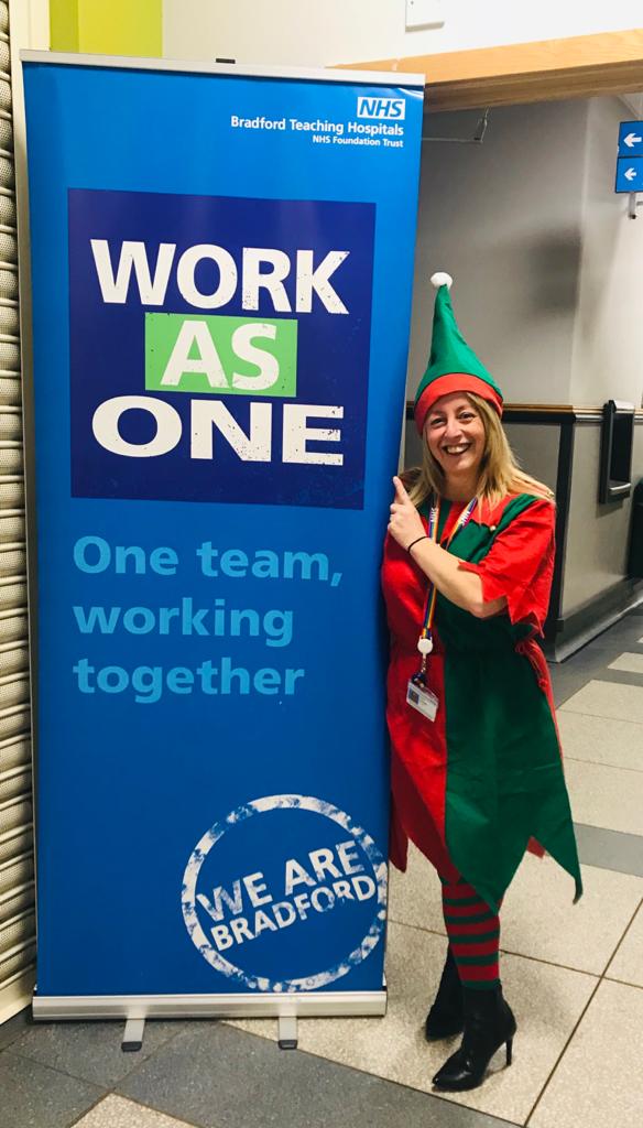 dawe_samantha's tweet photo. Here's our Elf on a Shelf @TammyBingham17 reminding us about Work as One Week starting Monday: οΏ½οΏ½οΏ½facilitating more timely discharges from ICUπ€#oneteam #improvingpatientexperience #improvingpatientflow @AdeleSpencer18 @Tim_Gold_TG @karendawber https://t.co/IbQFMp6dLK