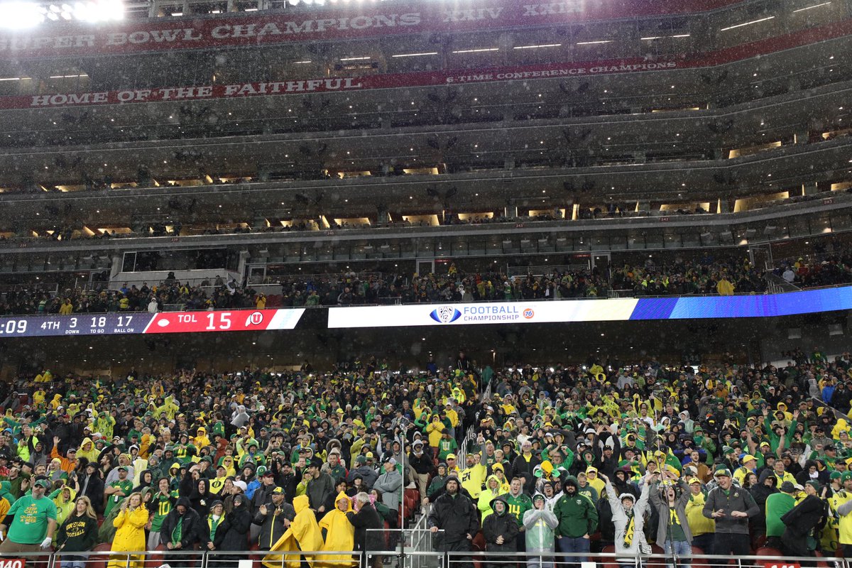 PAC 12 CHAMPS!!!
CONGRATS TO ALL THAT ARE PART OF THIS SPECIAL FAMILY!!!  SO GRATEFUL TO THIS TEAM- ESPECIALLY THE SENIORS!!! JUST GETTING STARTED !!! #RoseBowl
#GoDucks