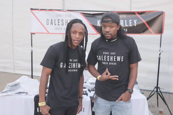 Theresa_teekay's tweet photo. Day 3 of the #KimberleyDiamondCup . You can still get your #Kimberley &amp; #Galeshewe T-shirts for R200 each..

@Keviarone @Real_KDC #TheRealKDC
 #KDC #KimberleyGaleshewe 
#KimberleyDiamondCup https://t.co/QAp1V6Eyna