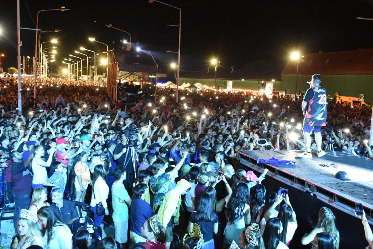 #Ahora ❗❗❗❗ Duki haciendo trapear la #FiestaNacionalDeLaCitricultura 🍊🍊🍊

#CompartiConcordia  #FiestaNacionalDelaCitricultura