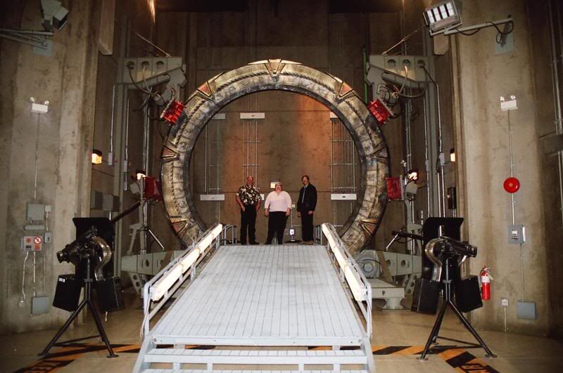 loudstranger's tweet photo. United Stargates of AllUniverse #USA #StargateSuperdrive #Stagate #StargateUniverse 1.02 #Air #StargateAtlantis #StargateSG1 #BehindtheScenes https://t.co/8gNKjv72iL