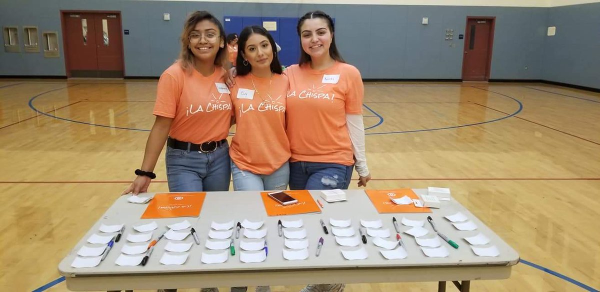 Jappel401's tweet photo. It was a great day at Kent Meridian!  We hosted our 9th La Chispa! Event with over 100 middle schoolers from KSD. Thank you to our awesome KM Royal mentors. You are amazing role models. #Bethespark #GoRoyals #kentmeridian #AWSL #LACIMA #LaChispa https://t.co/cuAqS4Nb43