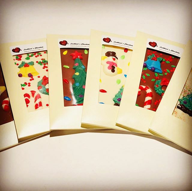 LockhartsChoco1's tweet photo. Holiday chocolate bars! #holiday #chocolate #bars #oldstrathconafarmersmarket #myosfm #saturday #nerrychristmas #yeg #yegeats #supportlocal #artisanchocolate #chocolateart https://t.co/rXdilm6vYe https://t.co/zBzM0q7UNo