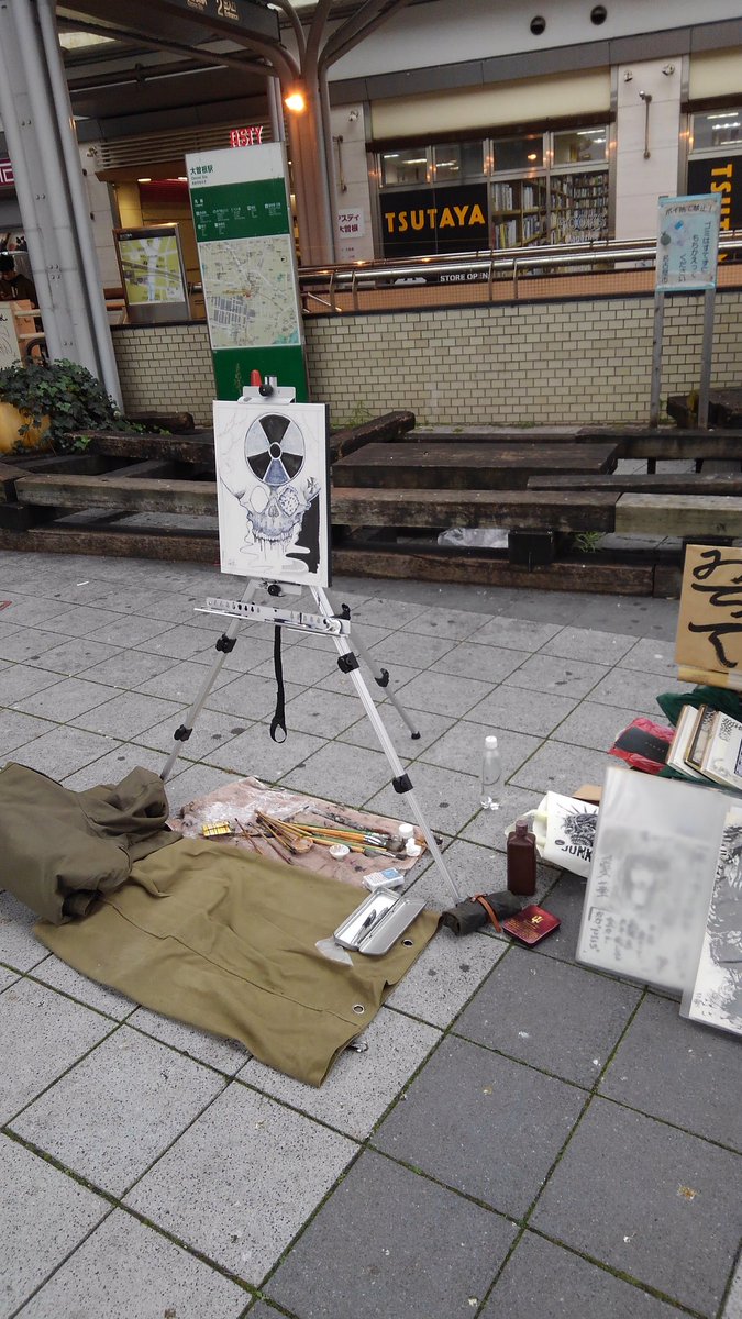 zinkots_musashi's tweet photo. 描きはじめました！

#大曽根駅前
#lifepaint
#livepaint https://t.co/iN6yxPvq6z