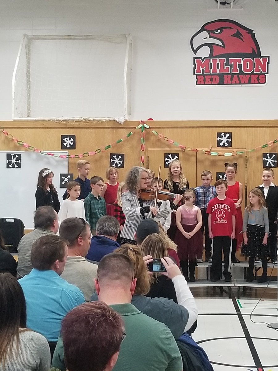 SDMConsolidated's tweet photo. Thank you to Mrs. Jewer for directing a wonderful winter music program for our 2nd and 3rd graders today! #MiltonPride #community https://t.co/g4hnpjLLlF