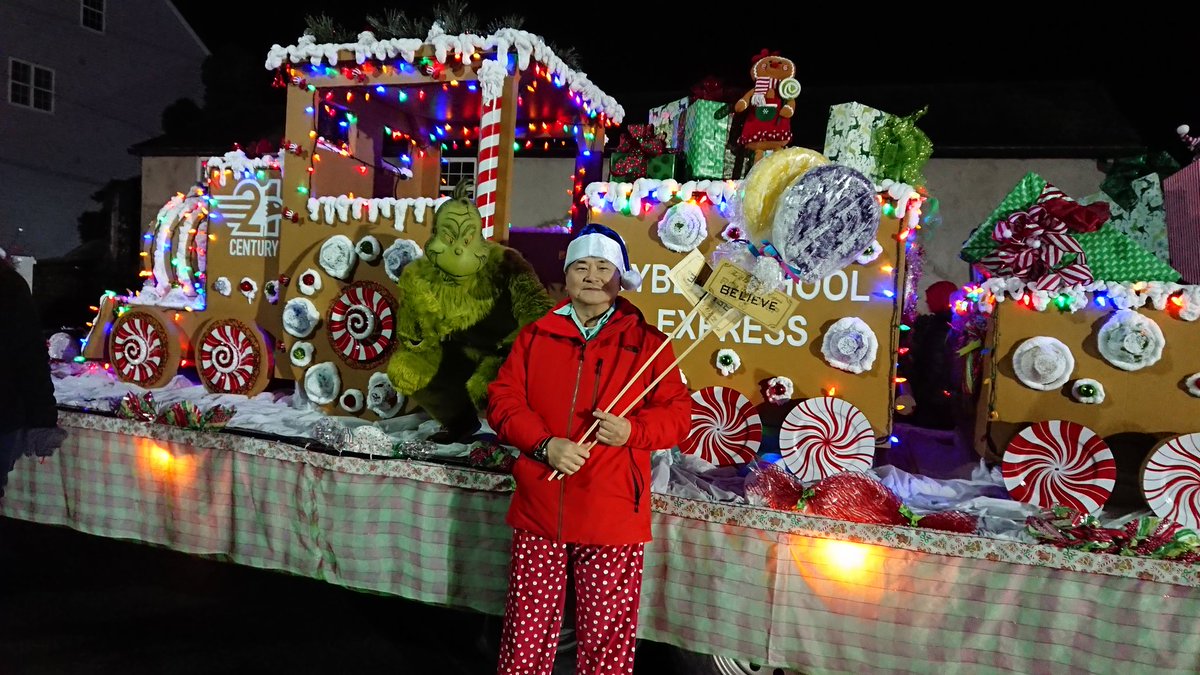 pchu21cccs's tweet image. West Chester Christmas parade