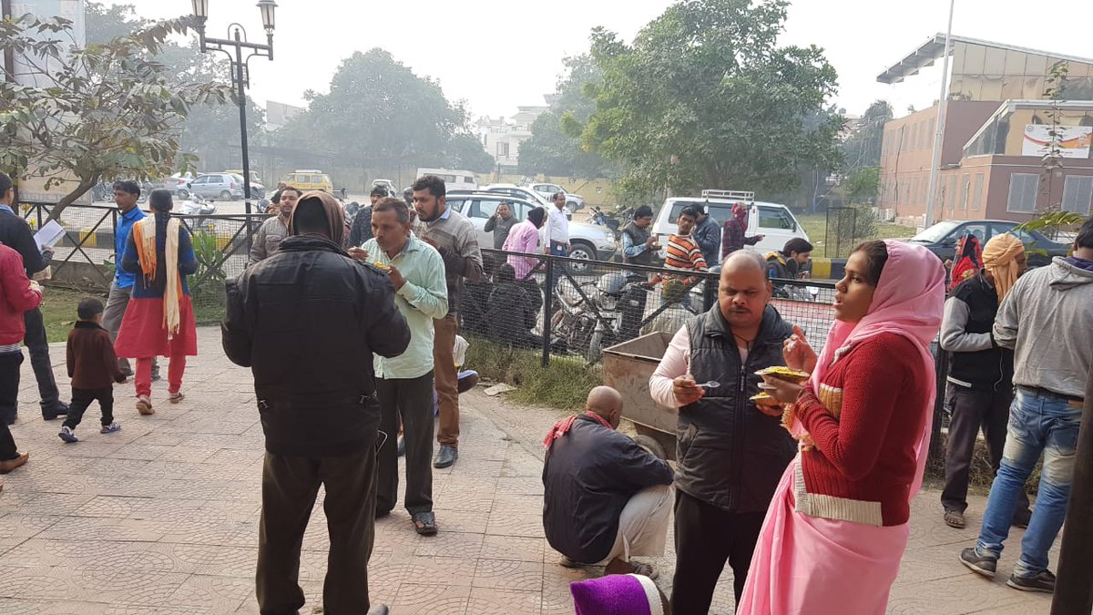 MedhajPvt's tweet photo. Khichadi Distribution for Guest of Poor Patients at Government Hospital Lucknow(07.12. 2019)
@faiyaz_aslam @LALITKOTHARI13 @jindalCM  @Prateek45946391 @jubojeqajyq @paula_galvao_ @AryaShatru @raghvendrap8 @SheshMa60127524 @Rekhatripathi01 @Gunjantripathi6 #Medhajnews https://t.co/SzgxSzS1VU