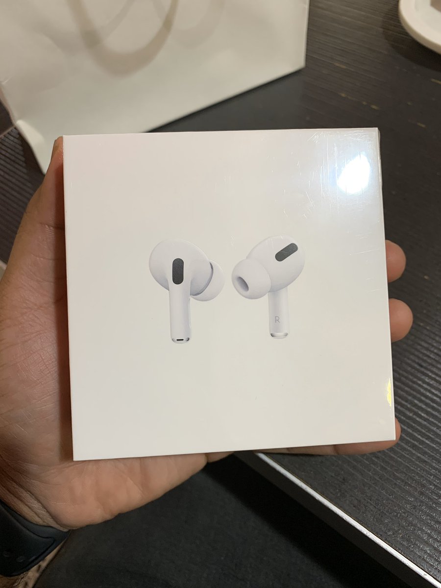 PriomMashuk's tweet photo. Thanks bae ❤️ love the #AirPodsPro https://t.co/HISc1M0fLj