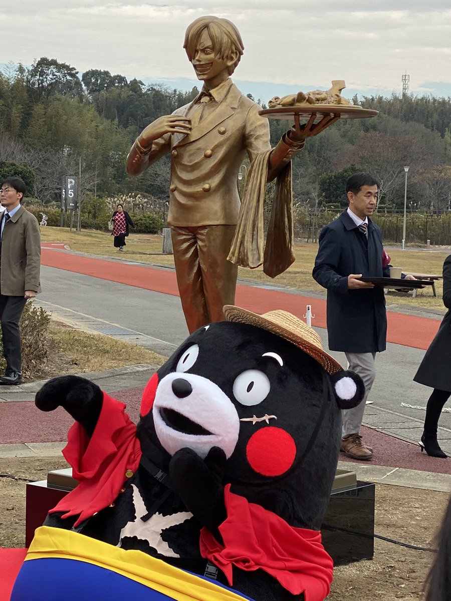 サンジ像除幕式