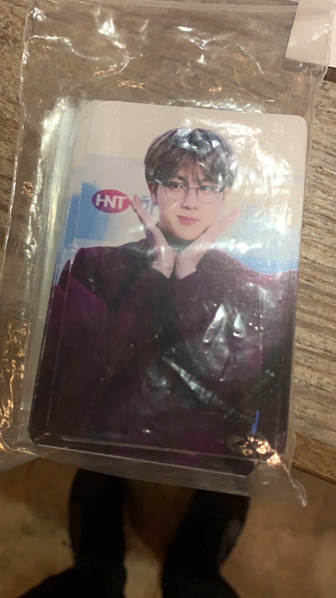 Sna8Gaming's tweet photo. giving out Jin fansupport at various cafes https://t.co/rCS0LJe71I