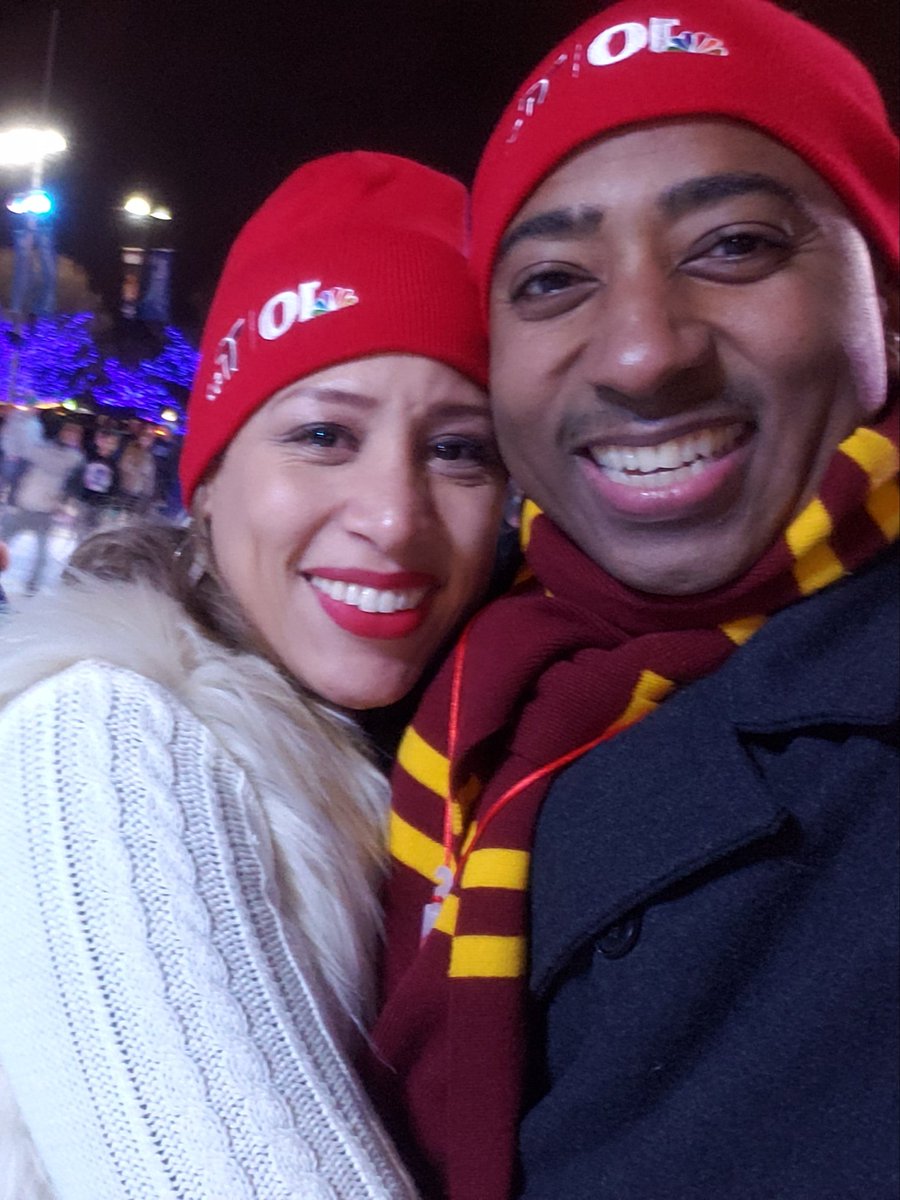 GuyKwameguy's tweet photo. @NBCPhiladelphia  2019 Blue Cross RiverRink Winterfest Holiday Tree lighting https://t.co/AdsJiXn5dG