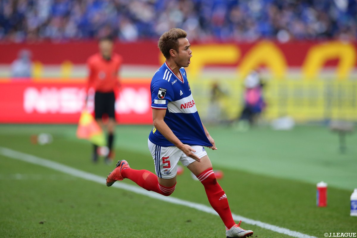 ｊリーグ 横浜f マリノス が ティーラトン 選手と エリキ 選手のゴールで2 0とリードで前半終了 運命の後半45分が始まります ｊリーグ 横浜fm対fc東京 試合速報はこちら T Co V6kgmphqsp T Co Hs2m64uxub