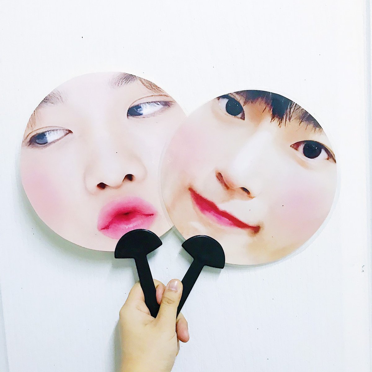 moonlandshop's tweet photo. ตัวอย่างพัดกลมขยายหน้า 80 บาท 
ส่งรูปมาทำ + 10 บาท❣
สนใจ dm. เลยค้าบ💌✊
#ตลาดนัดบังทัน #ตลาดนัดอซท #ตลาดนัดnct #ตลาดนัดwayv #ตลาดนัดWANNAONE #ตลาดนัดsuperm #ตลาดนัดnuest #พัดกลม https://t.co/CmVnUDjNIR