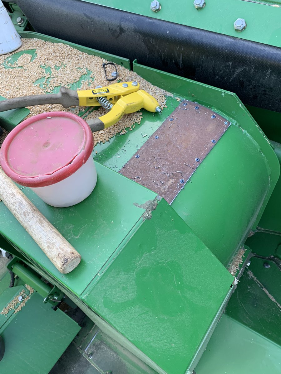 Had to do this to the old 9650.
The S660 hasn’t even done half the hours before needing the same thing #harvest19