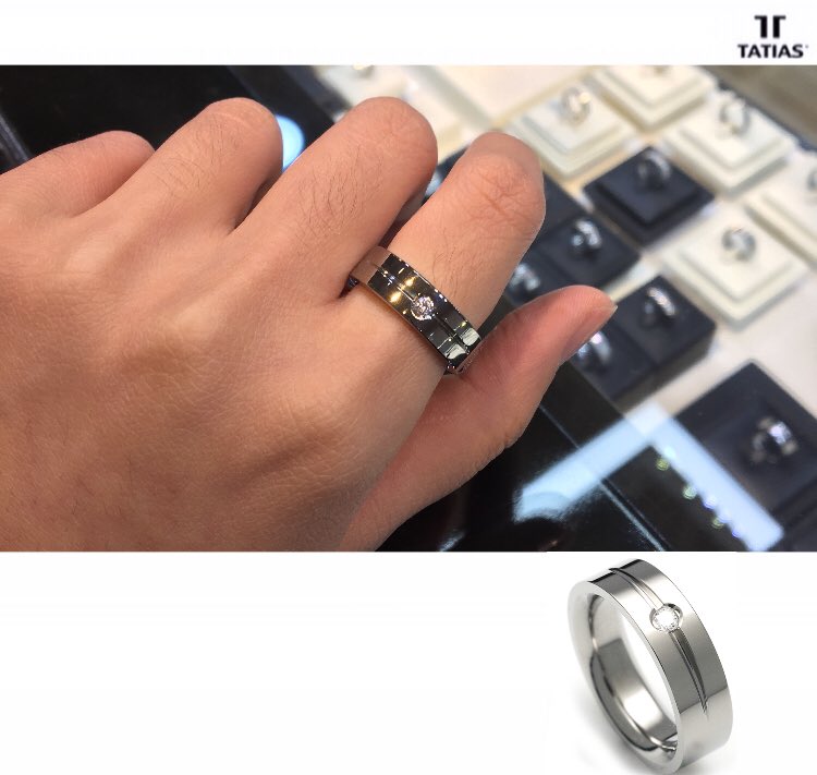 tatiasdotcom's tweet photo. Titanium Ring T-711
TATIAS great width and design unique in the middle of the eclectic combination of titanium ring :) You can feel the beauty :)
Visit our website for more information.
https://t.co/BNARRYATMA
#TATIAS #CoupleRing #TitaniumRing #JewelerRing #TitaniumCoupleRing https://t.co/nBdnEbLL6s