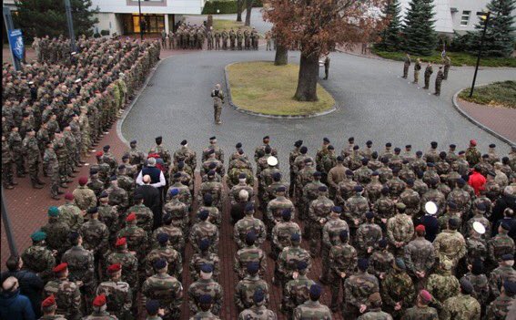 7e_brig_blindee's tweet image. Exercice #CITADELBONUS 

Au @NATO_JFTC en 🇵🇱, les #Centaures de l’EM #7BB 👍s’entraînent 😀avec la #1DIV aux ordres du @QGCRRFr 🇫🇷

Interopérabilités, procédures OTAN, #CJEF , certification sont les objectifs majeurs de cet exercice international👏

#WeAreNato
#StrongerTogether