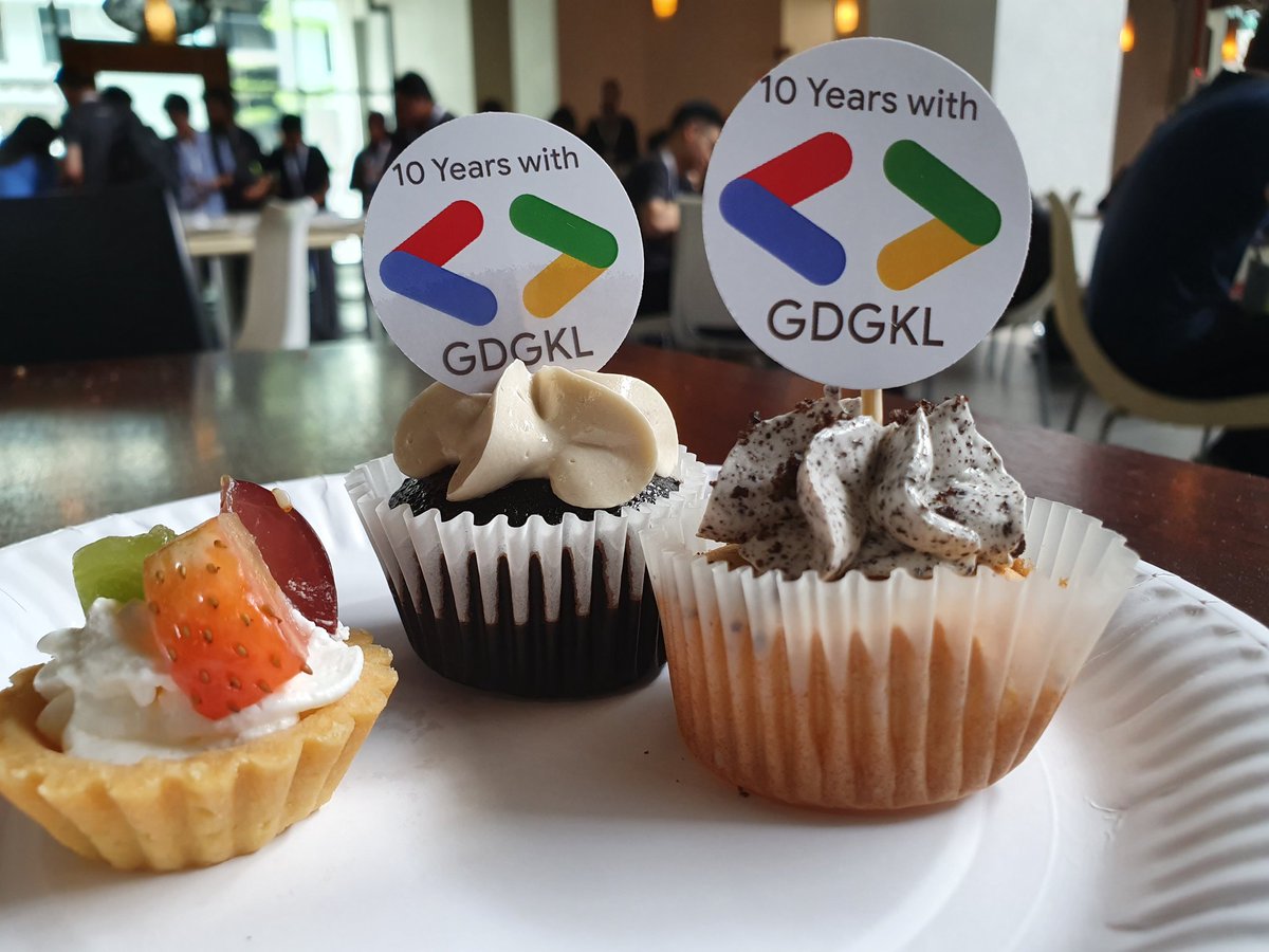 kuanhoong's tweet photo. 10th year anniversary Google Developer Group Kuala Lumpur cupcakes #DevFestKL19 #gdgkl #google #devfestkl https://t.co/BX7aygsriN