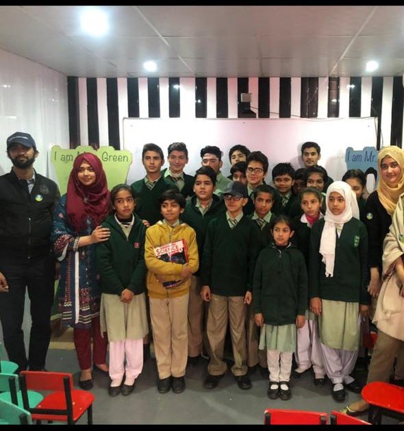 AmalForLifePK's tweet photo. Team Amal conducted an interactive session #Cleaner_the_Environment, #Healthier_the_Kids with the students of Unity International School and Smart School System in Banigala for its #Green_School_Initiative program.
#TwoBinSystem
#ZeroWasteChallenge
#Mr_Clean
#Miss_Green 
#Amal https://t.co/IndFgqtl6q